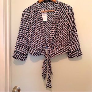 Bershka Geo print top ties at waist sz S nwt